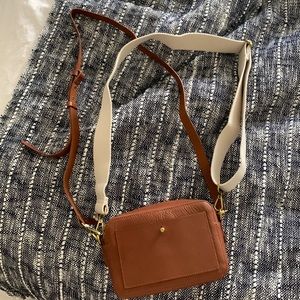 *NWT* Madewell Transport Camera Bag in English Saddle